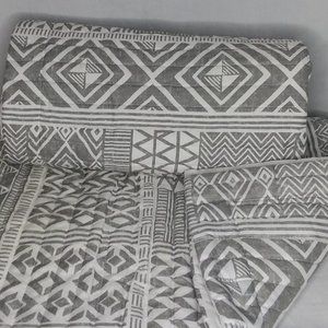 Mainstay 2 Queen Pillow Shams 23"x 30" Geometric P